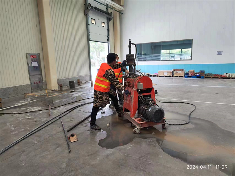 营根镇厂房地面下沉塌陷注浆加固施工